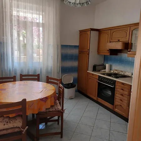 And With Parking Space - 4814 Гостевой дом Трогир